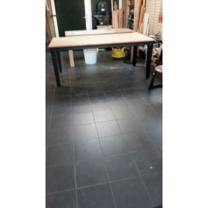 Te koop eettafel 200 x 100 79 hoog
