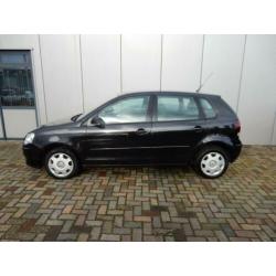Volkswagen Polo 1.4-16V Comfortline Nieuwe APK, Airco