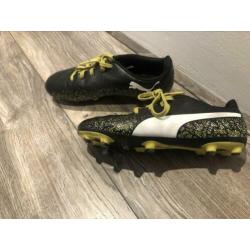 Voetbal schoenen maat 35