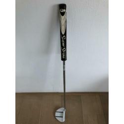 Taylormade Ghost Manta putter