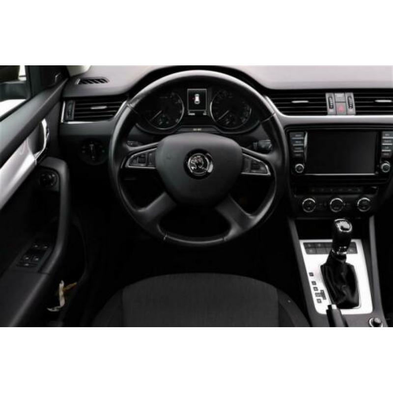 Skoda Octavia Combi 1.4 TSI Elegance Aut. | Xenon | Navigati
