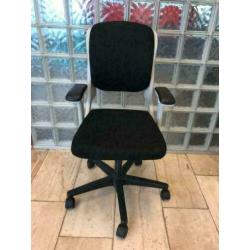 Ahrend 230 Bureaustoelen, Lage Rug, zwarte stof, Burostoel