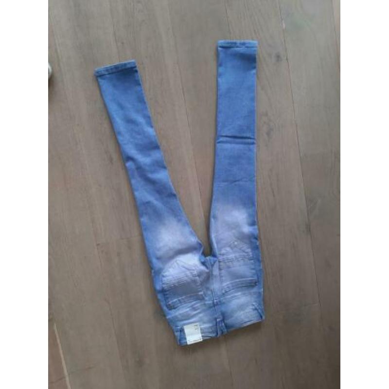 Name it broek maat 140
