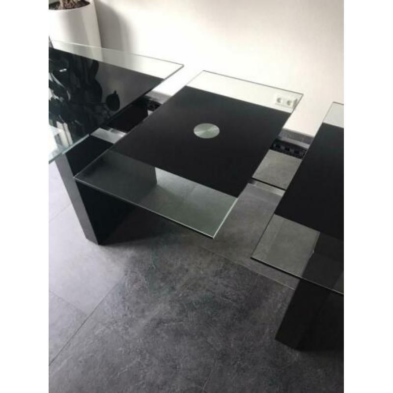 Glazen uitschuifbare eettafel