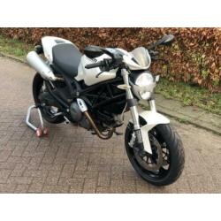 Ducati Monster 696 Wit (bj 2008) 22721km