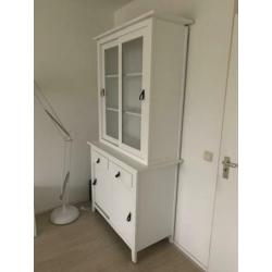 Witte houten buffetkast