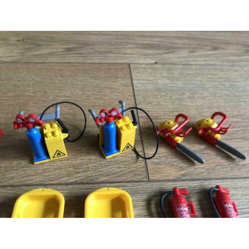 Playmobil onderdelen brandweer brandblusser kettingzaag