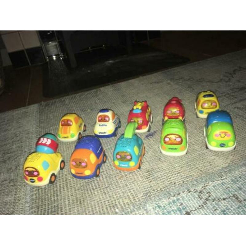 Vtecht Toet Toet Auto’s vliegveld, garage en extra’s