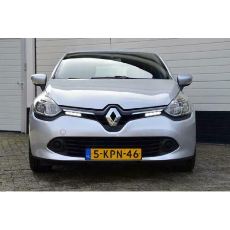 Renault Clio 0.9 TCe Expression * 5 DEURS * NAVIGATIE * NAP-