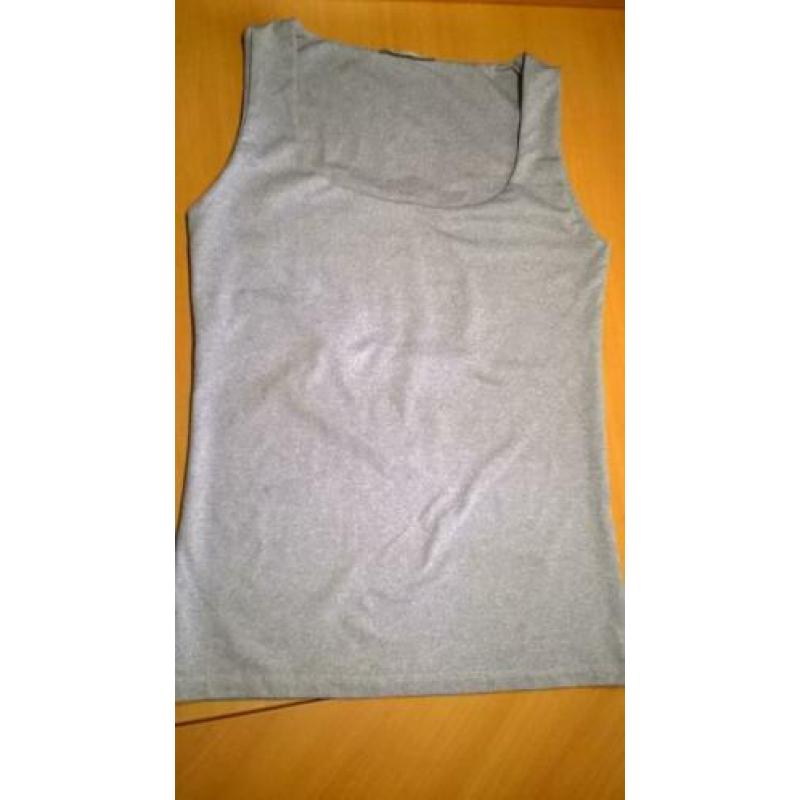 Grijs luxere top ZARA, maat M, zo goed als nieuw