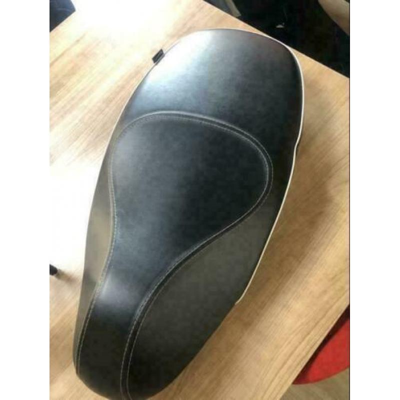 Piaggio Vespa Sprint / Primavera zadel ZGAN ORIGINEEL 5x
