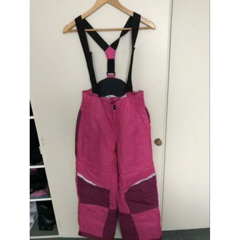 Skipak mountain peaks en h&m