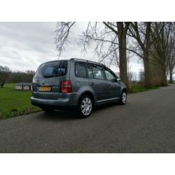 Volkswagen Touran 1.6 85KW 2003 Grijs
