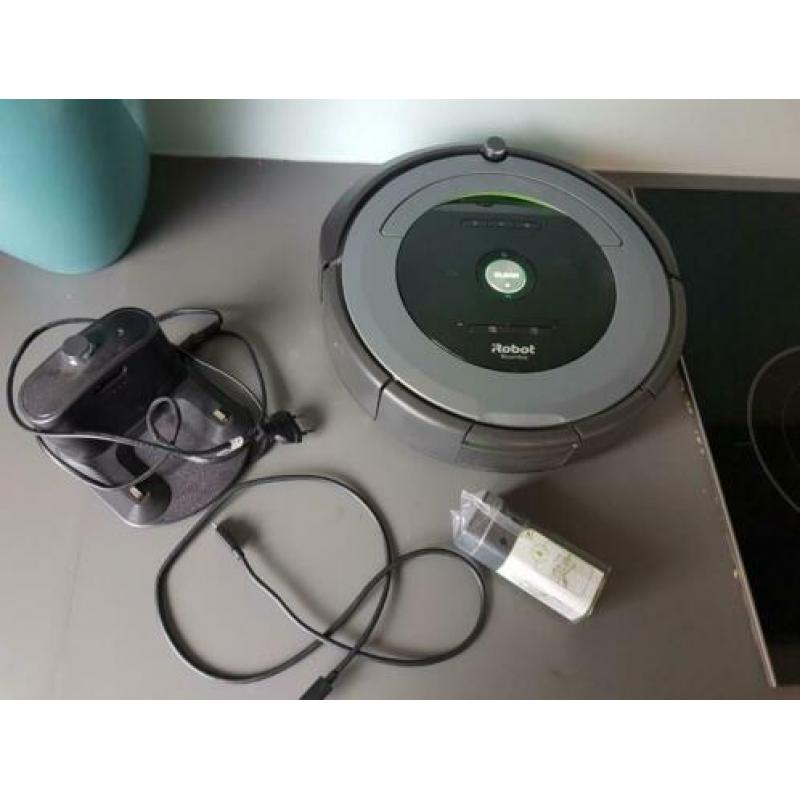 Roomba robotstofzuiger type 681