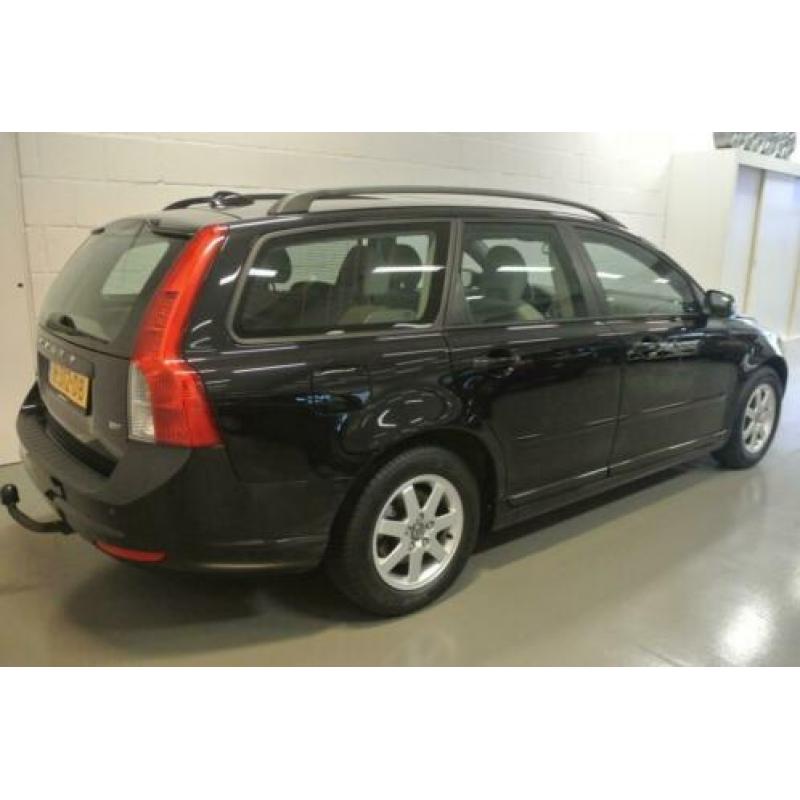 Volvo V50 1.8 Momentum /ECC/ Cruise/ Trekhaak/ Xenon/ bj. 20