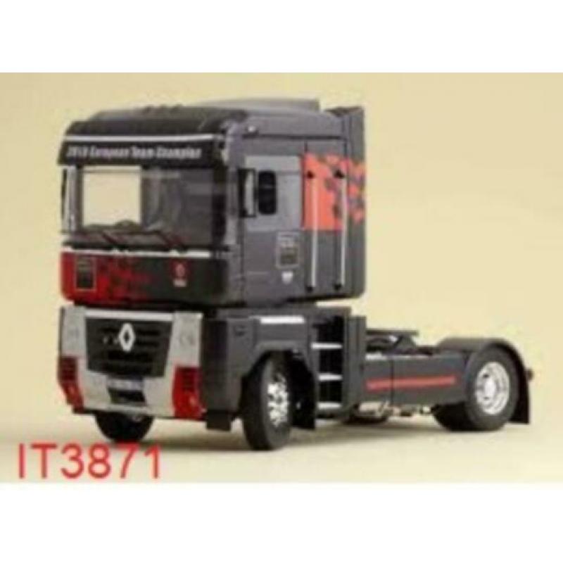NEW Italeri RENAULT MAGUM AE500 MKR 3871 1:24 modelbouw