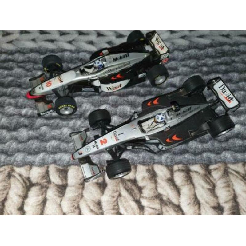 David Coulthard f1, 3 x 1.18 en 1 x 1.24 witte auto