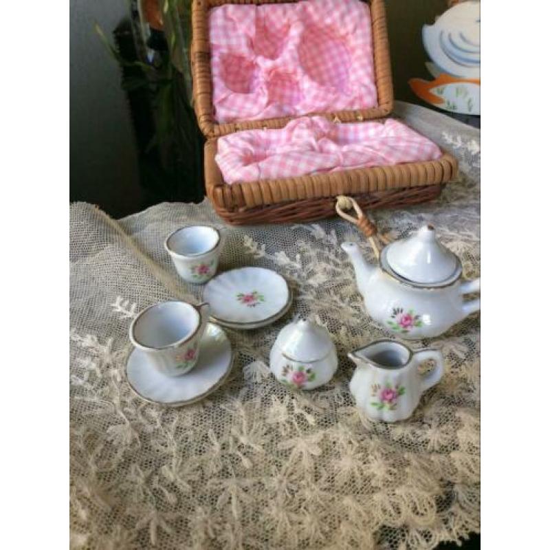 ??pop,Vintage Compleet Porseleinen Serviesje Mandje 9delig??