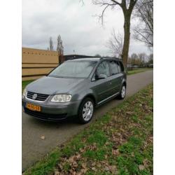 Volkswagen Touran 1.6 85KW 2003 Grijs