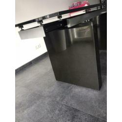 Glazen uitschuifbare eettafel