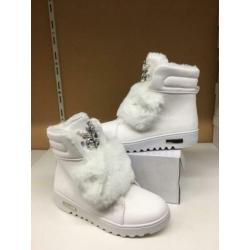 Witte gevoerde boots sierstenen maat 40 en 41 nieuw