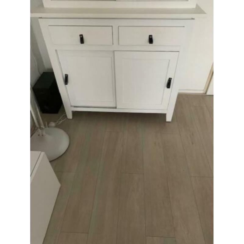 Witte houten buffetkast