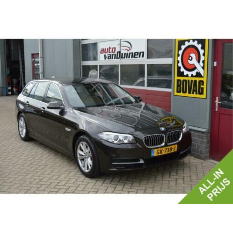 BMW 5 Serie Touring 520i Business, o.a Navi // Xenon.