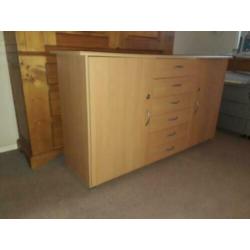 (beukenlook) Dressoir met opbergruimte