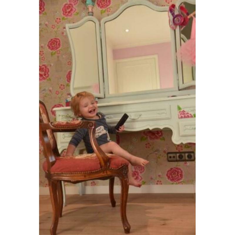 Brocante kaptafel, Happykidsart.