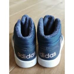 Adidas keurige halfhoge sneakers maat 30 stiek