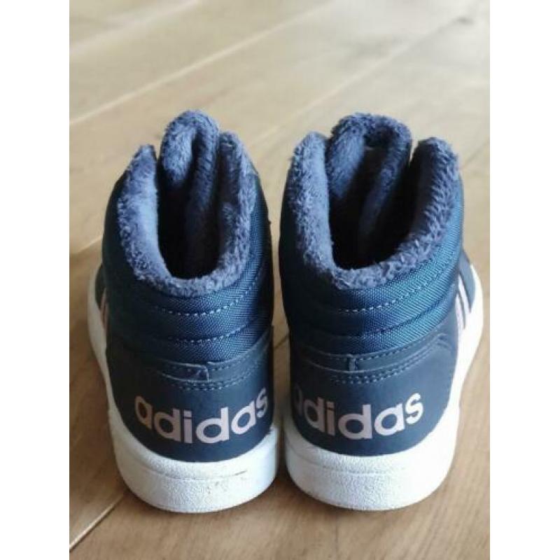 Adidas keurige halfhoge sneakers maat 30 stiek