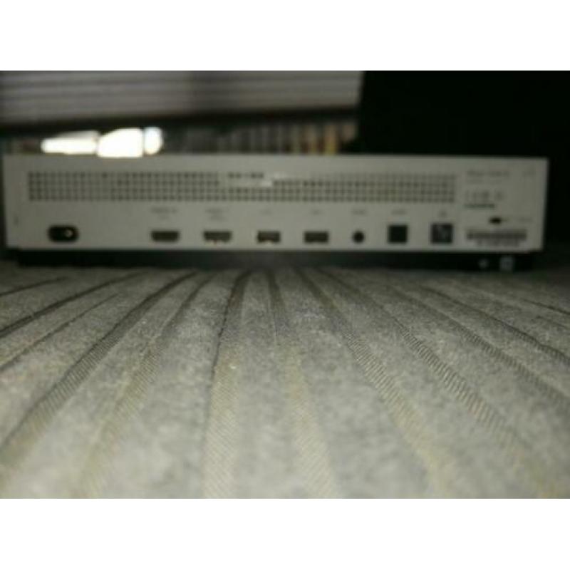 Xbox one 's 1tb