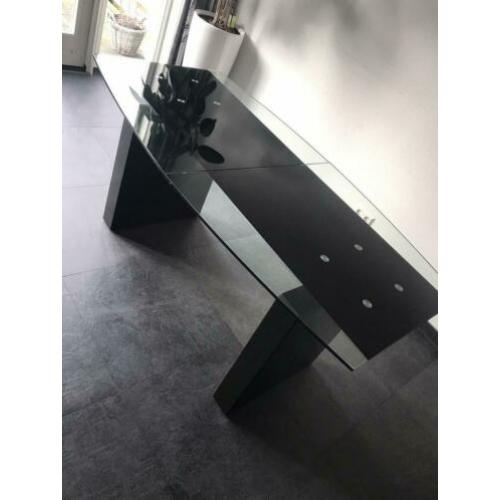 Glazen uitschuifbare eettafel