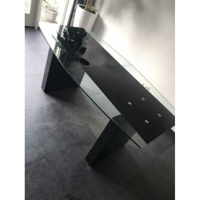 Glazen uitschuifbare eettafel