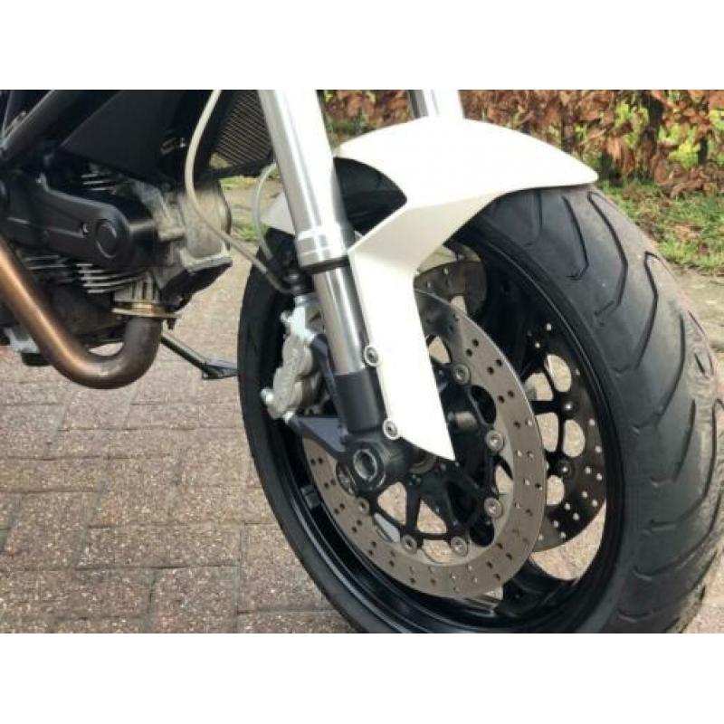 Ducati Monster 696 Wit (bj 2008) 22721km