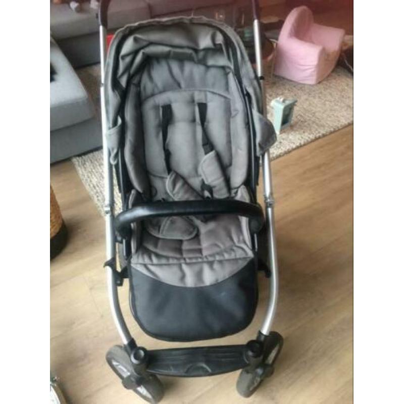 Grijze kinderwagen, maxicosi, reiswieg €150,-