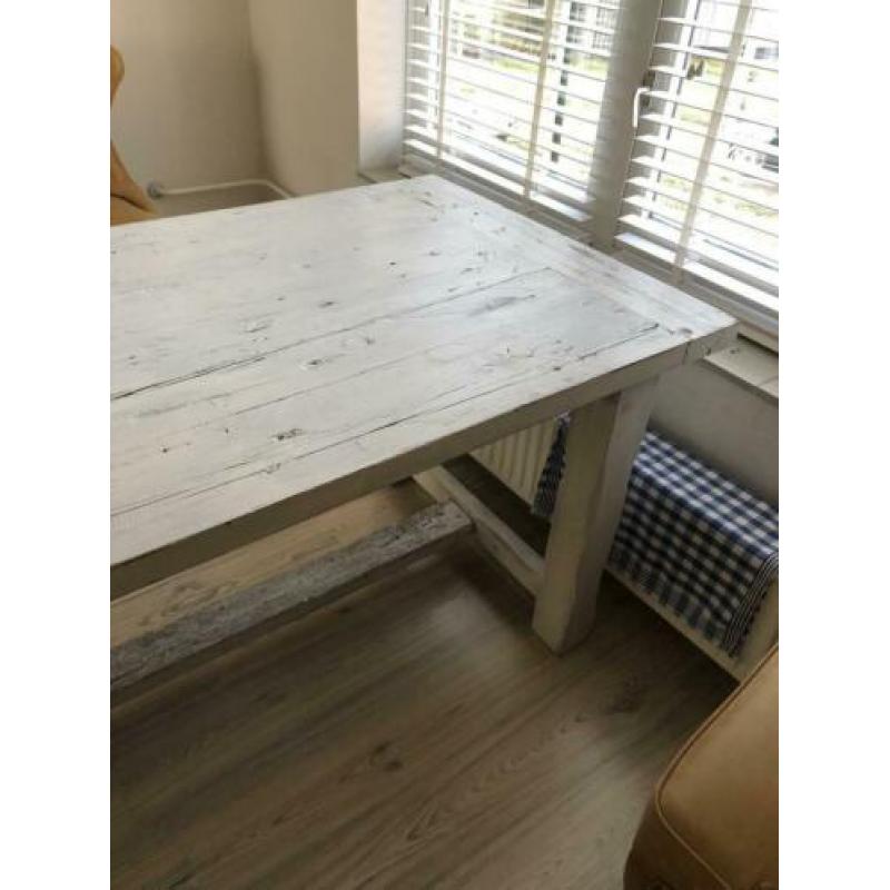 Oude houten tafel