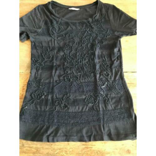 t-shirt met lovertjes (Miss Etam)