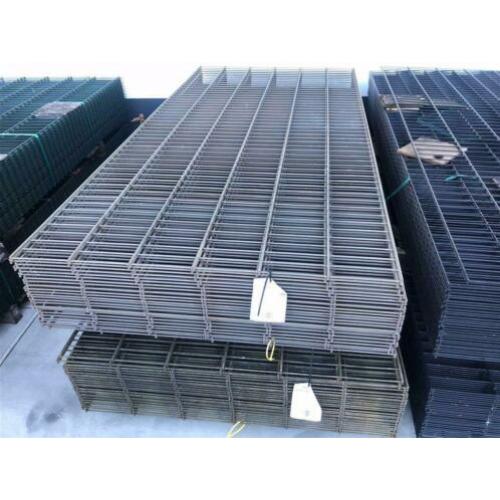 90m Gebrand Hekwerk 120cm 8x6x8 - 2e keus palen
