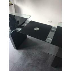 Glazen uitschuifbare eettafel
