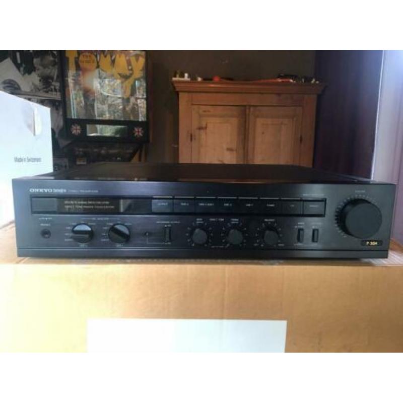Voorversterker onkyo p304
