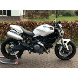 Ducati Monster 696 Wit (bj 2008) 22721km