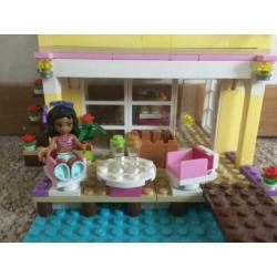 Te koop: Lego friends Stephanie’s strandhuis 41037
