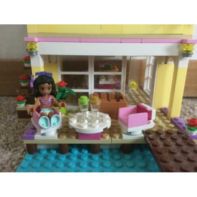 Te koop: Lego friends Stephanie’s strandhuis 41037