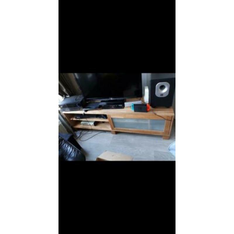 Houten werktafels, tv meubel en salontafel