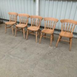 6 Café Stoelen (5 op de foto) Stoelen Kroeg Hout