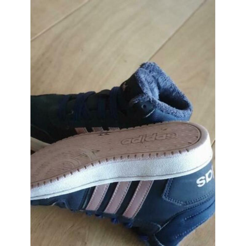 Adidas keurige halfhoge sneakers maat 30 stiek