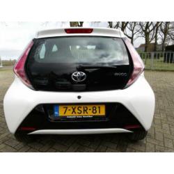 Toyota Aygo 1.0 VVT-i x-play Navi Camera (bj 2014)