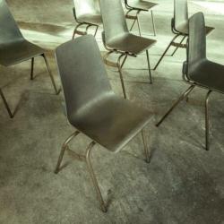 199 Leger stapelstoelen Soesterberg vintage stoel retro 115