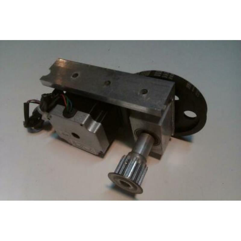 3X stappenmotor met overbrengingen
